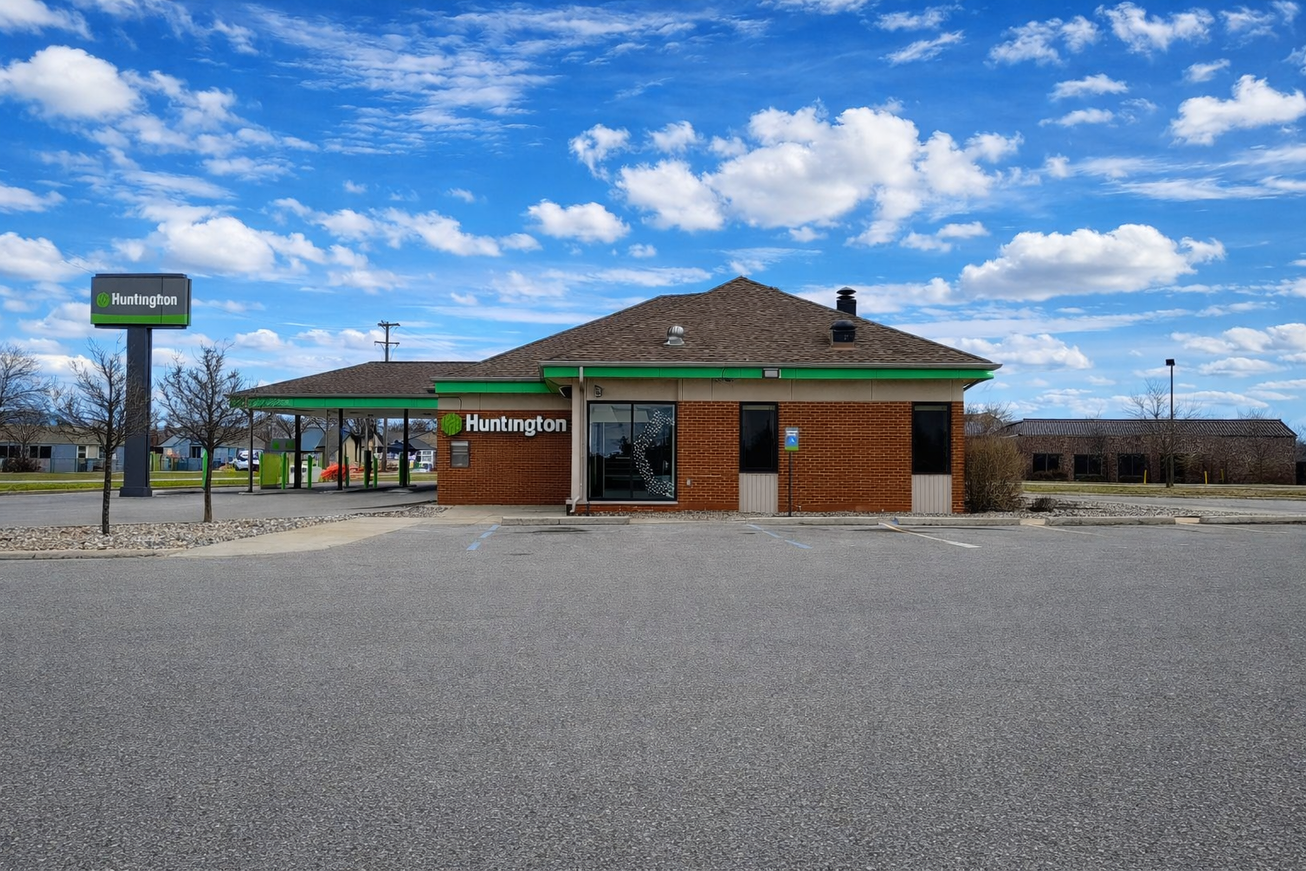 1318 E Bristol Rd, Burton, MI, For Sale, Image-2