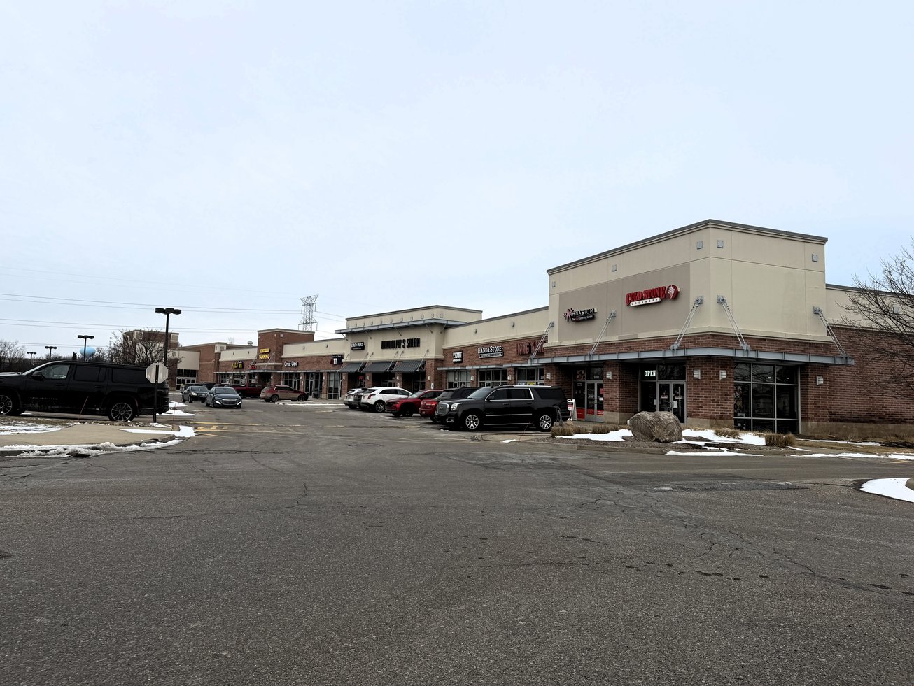 5860 Sashabaw Road Retail