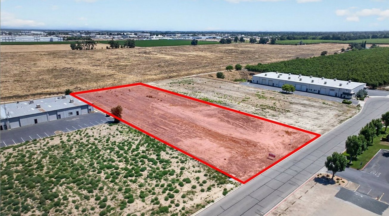 8224 W Hillsdale Ct, Visalia, CA, For Sale, Image-2