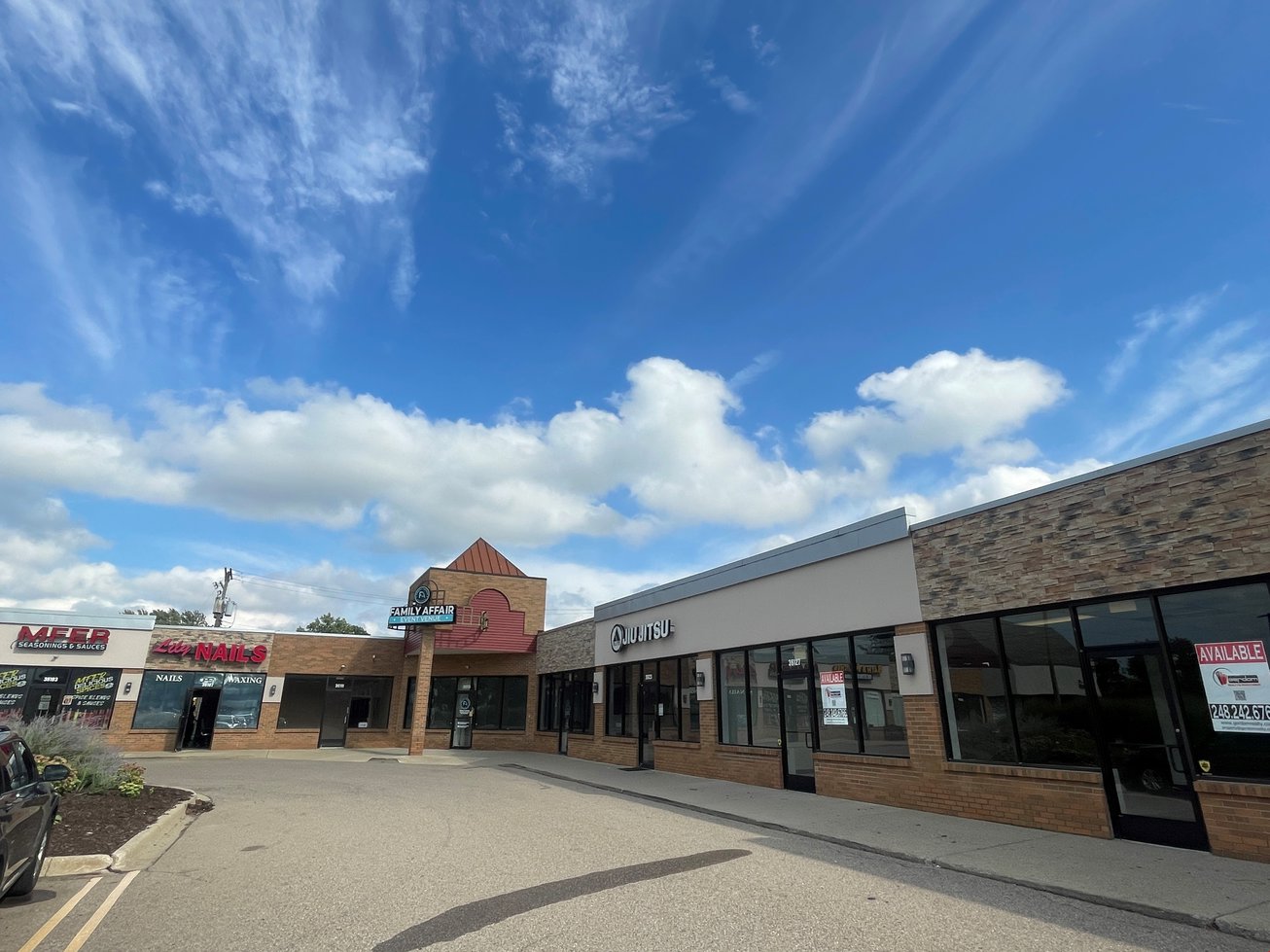 36171 Plymouth Road Retail