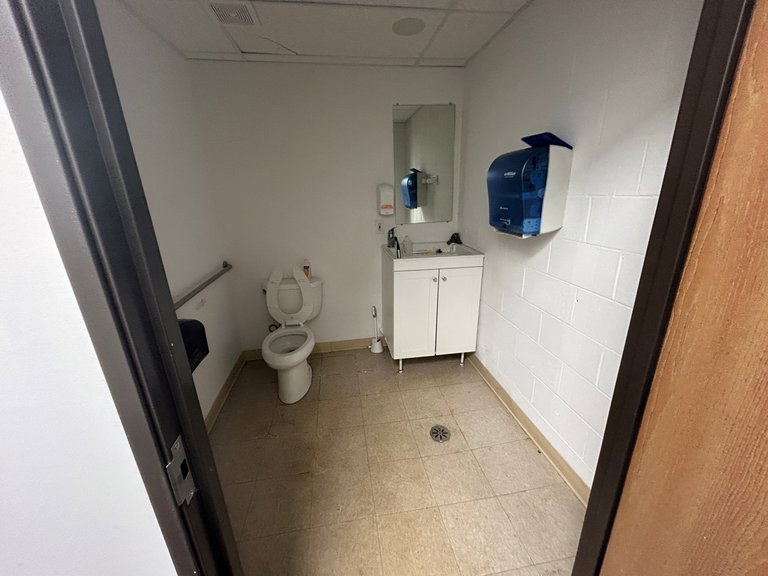 28423–28519 5 Mile Rd, Livonia, MI, For Lease, Image-5