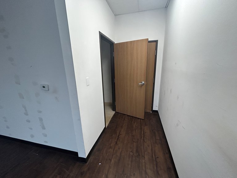28423–28519 5 Mile Rd, Livonia, MI, For Lease, Image-6