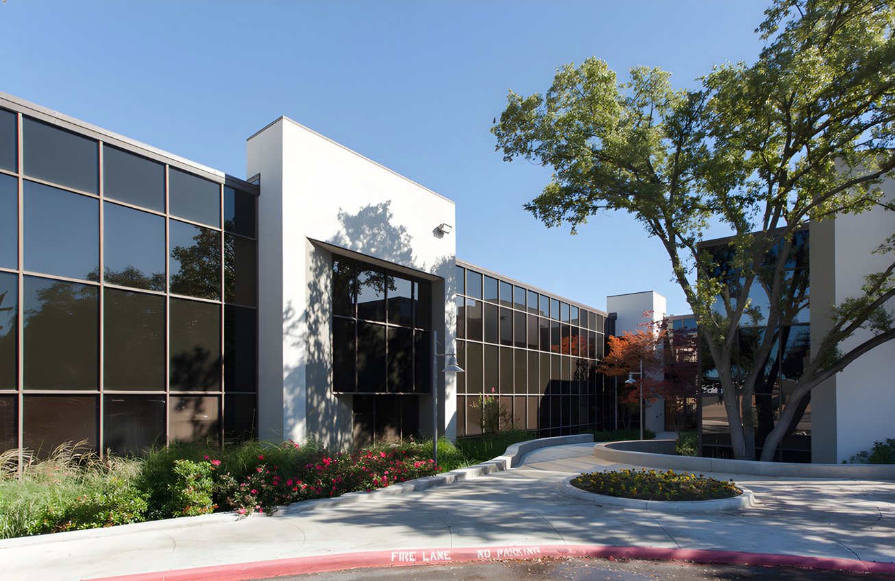 10260 N Central Expressway Office