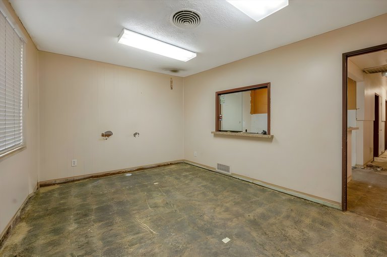 2930 Fresno St, Fresno, CA, For Lease, Image-12