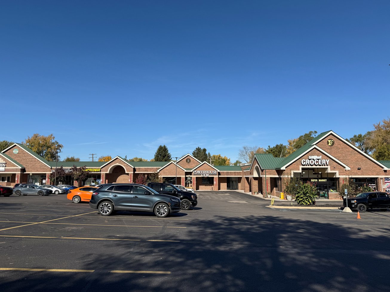 949 East Summit Street Retail