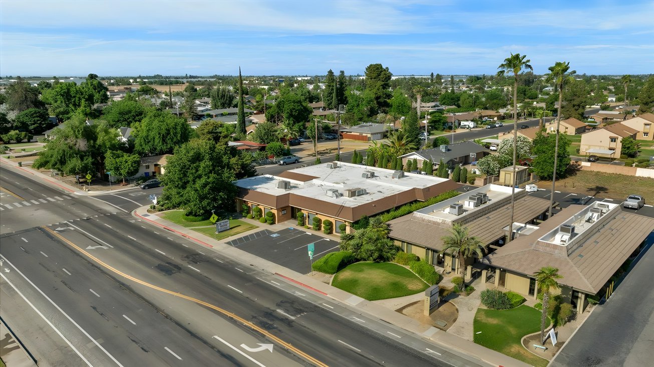 531 N Alta Ave Office