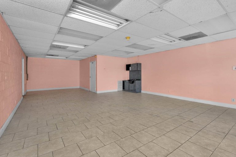 2005 W Ashland Ave, Visalia, CA, For Lease, Image-4