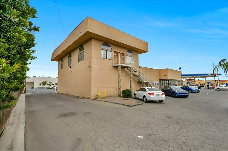 1088 N Mooney Blvd, Tulare, CA, For Lease, Image-7