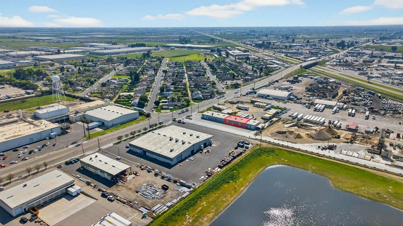 3439 S Chestnut Ave Industrial