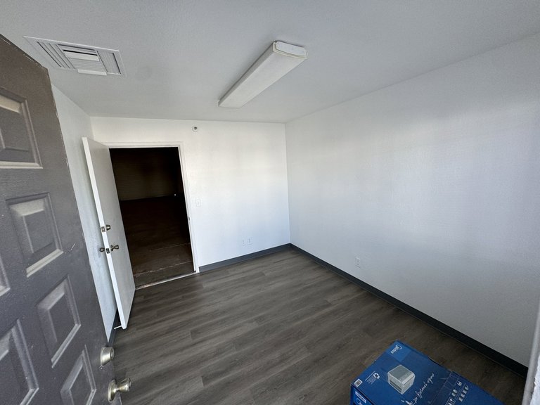 4041 N Valentine Ave, Fresno, CA, For Lease, Image-12
