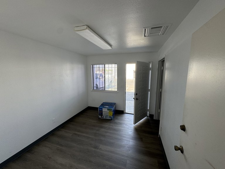 4041 N Valentine Ave, Fresno, CA, For Lease, Image-14