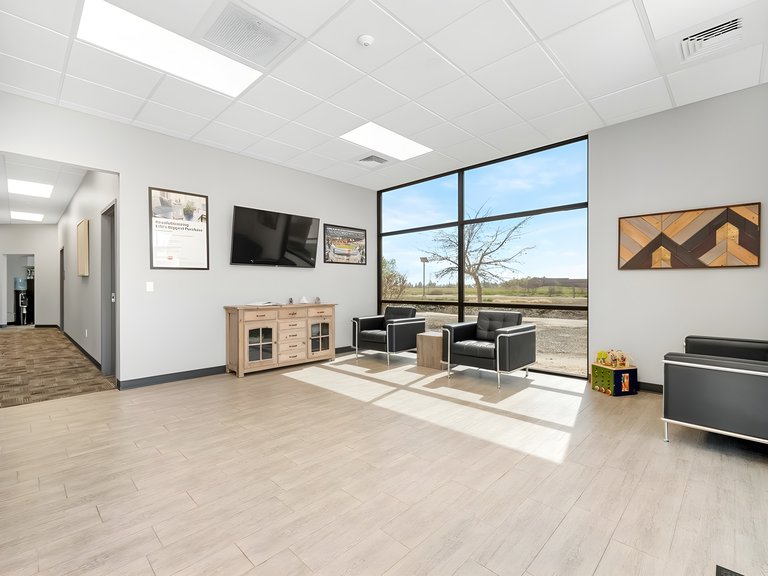 1241 W Caldwell Ave, Visalia, CA, For Lease, Image-2
