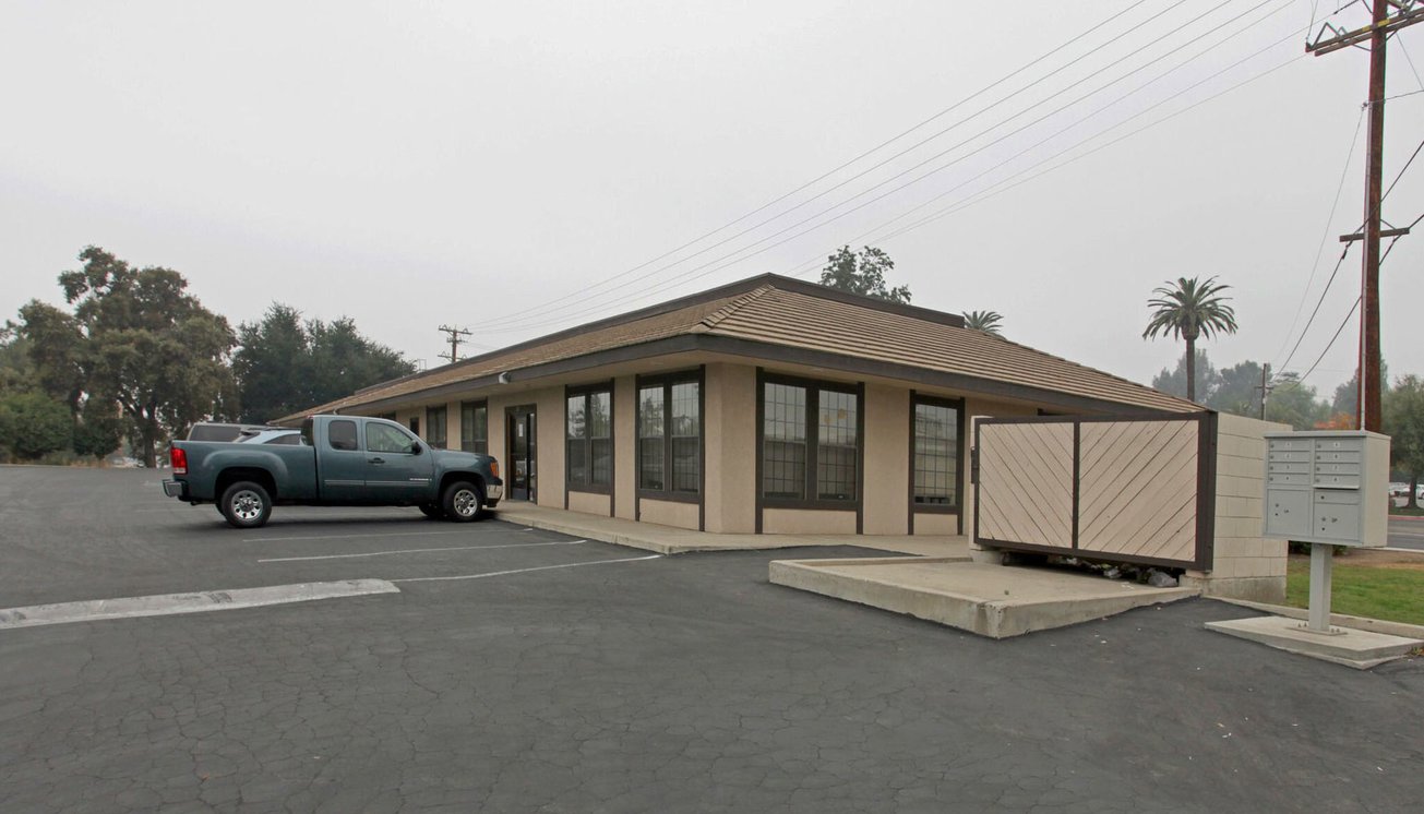 177 W Henderson Ave Office