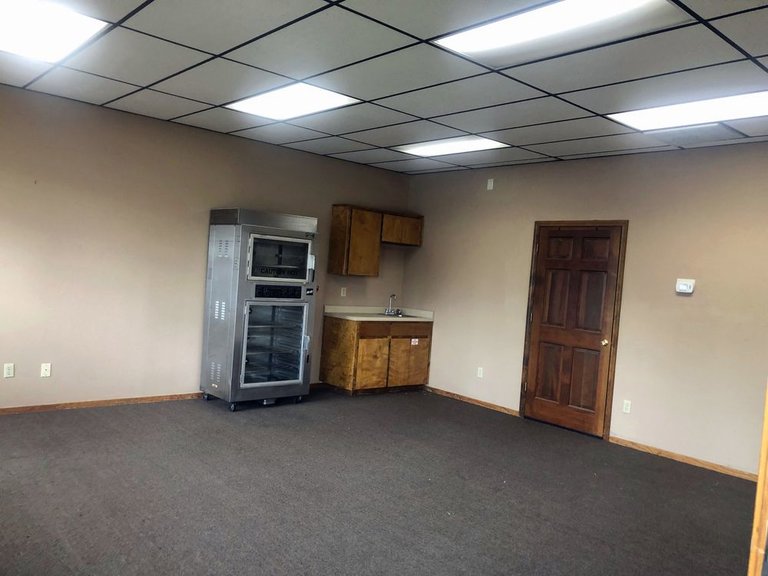 177 W Henderson Ave, Porterville, CA, For Lease, Image-4