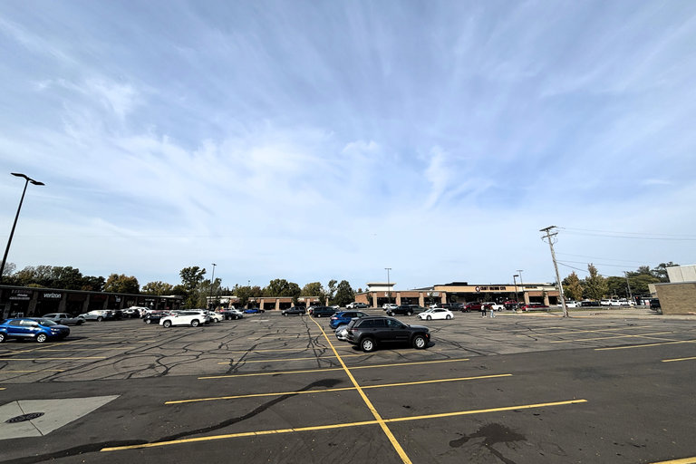 27909 Orchard Lake Road, Farmington Hills, MI, For Lease, Image-4