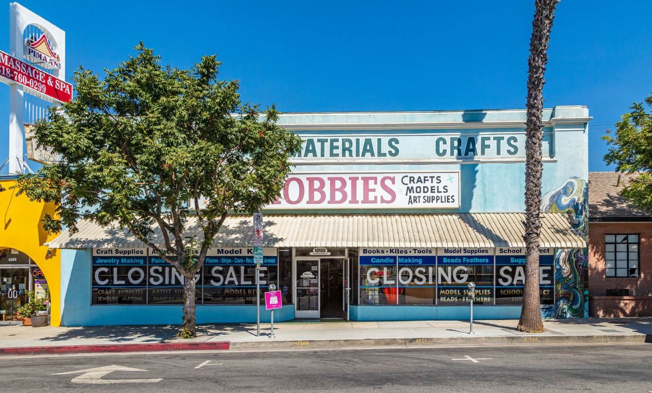 12109 Ventura Place Retail