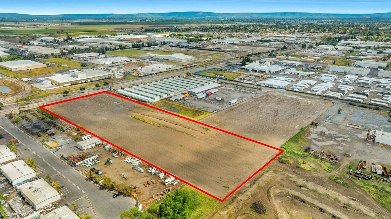 7939 W Goshen Ave, Visalia, CA, For Sale, Image-2
