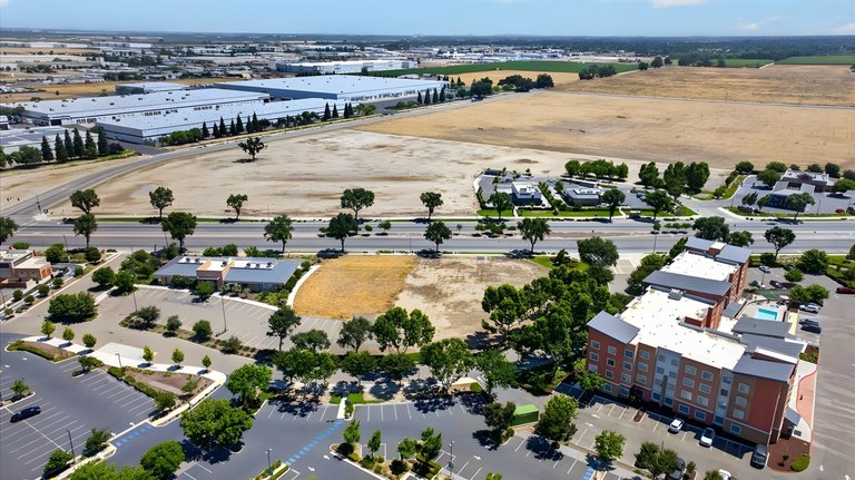 3 N Plaza, Visalia, CA, For Lease, Image-12