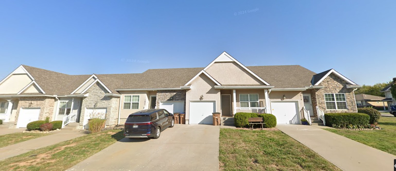 Raymore Townhomes - Image 2