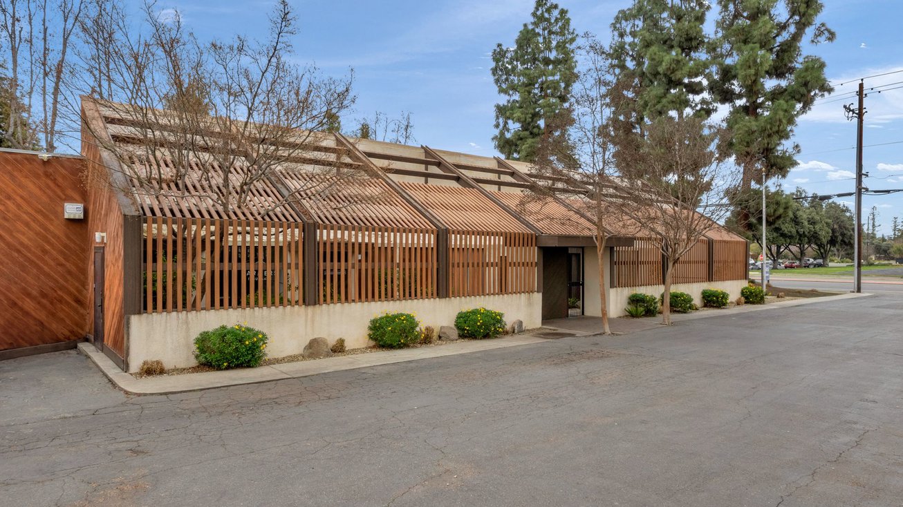 4685 N Cedar Ave, Fresno, CA, For Sale, Image-2