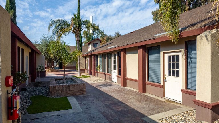 4991 E McKinley Ave, Fresno, CA, For Lease, Image-4
