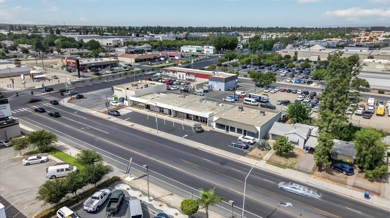 28-40 E Minarets Ave, Fresno, CA, For Lease, Image-6