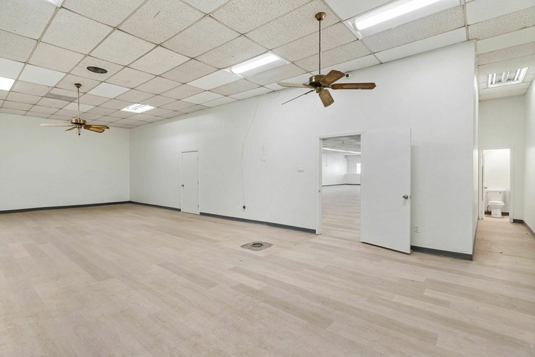 1305 N Chester Ave, Bakersfield, CA, For Lease, Image-12