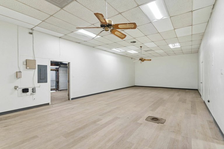 1305 N Chester Ave, Bakersfield, CA, For Lease, Image-14