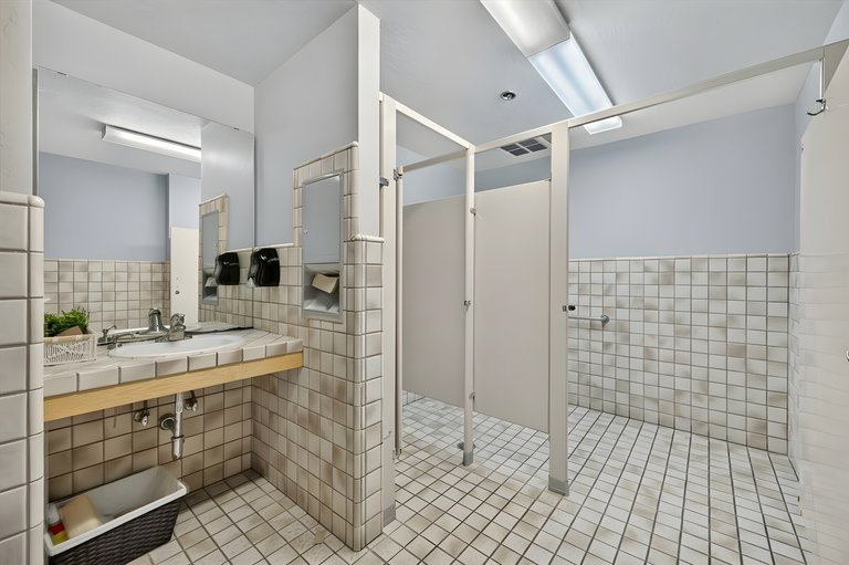 2600 W Shaw Ln, Fresno, CA, For Lease, Image-15