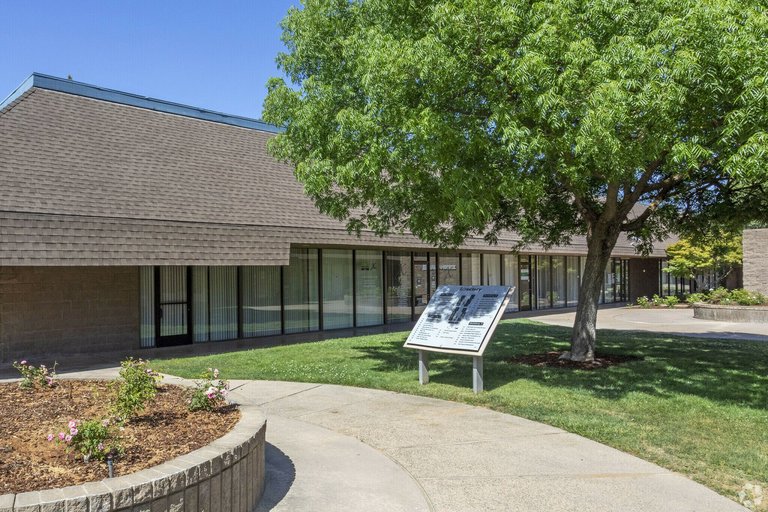2350 W Shaw Ave, Fresno, CA, For Lease, Image-4