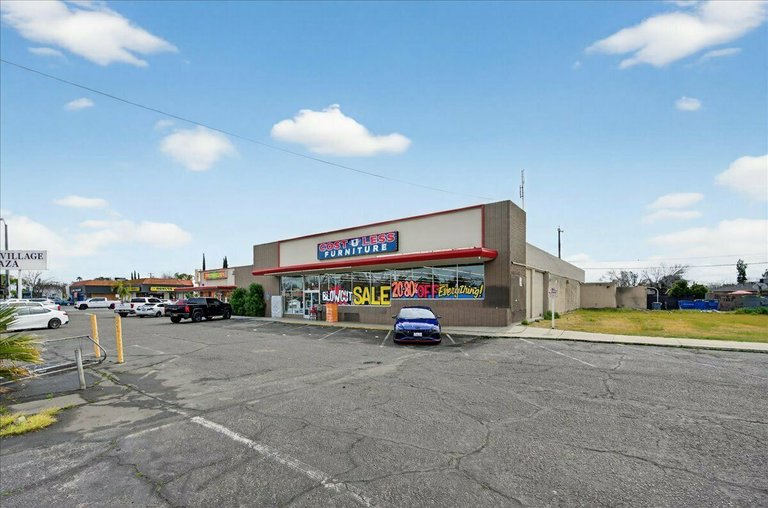 4122 E Clinton Avenue, Fresno, CA, For Lease, Image-7
