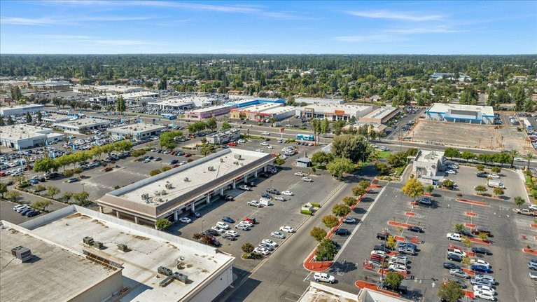 5628-5660 N. Blackstone Ave, Fresno, CA, For Lease, Image-11