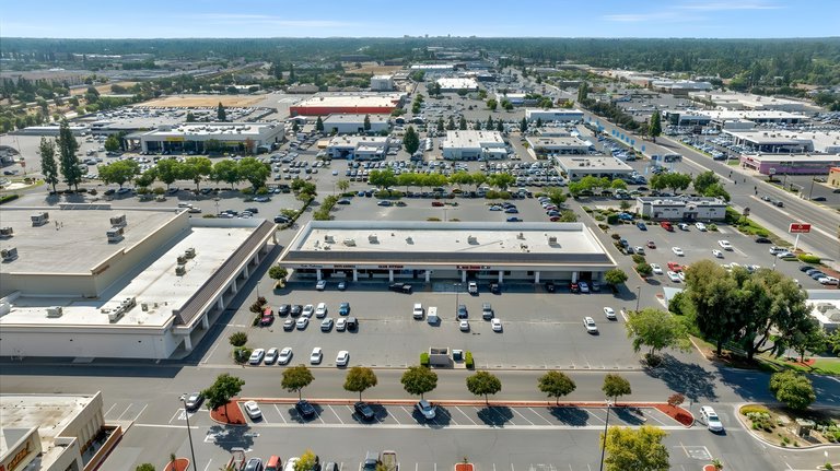 5628-5660 N. Blackstone Ave, Fresno, CA, For Lease, Image-12