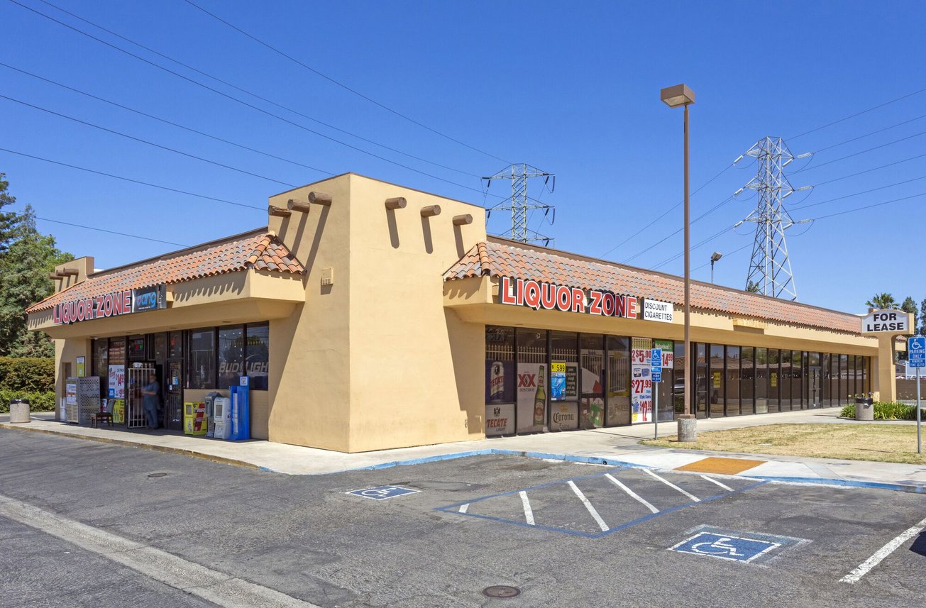 1418 W. Ashlan Ave Retail