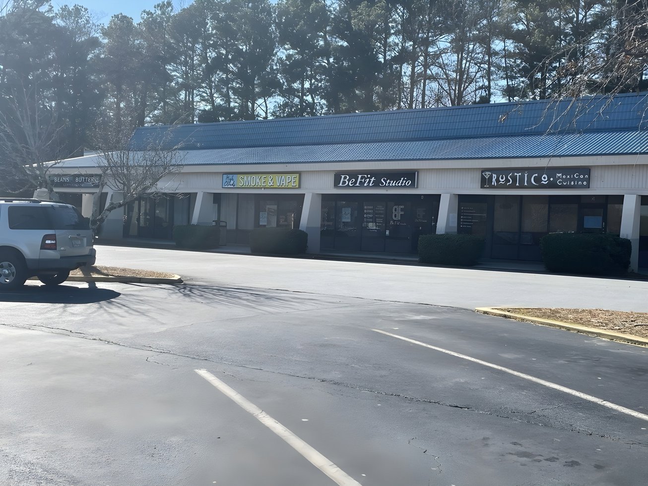 851 Oak Road Retail