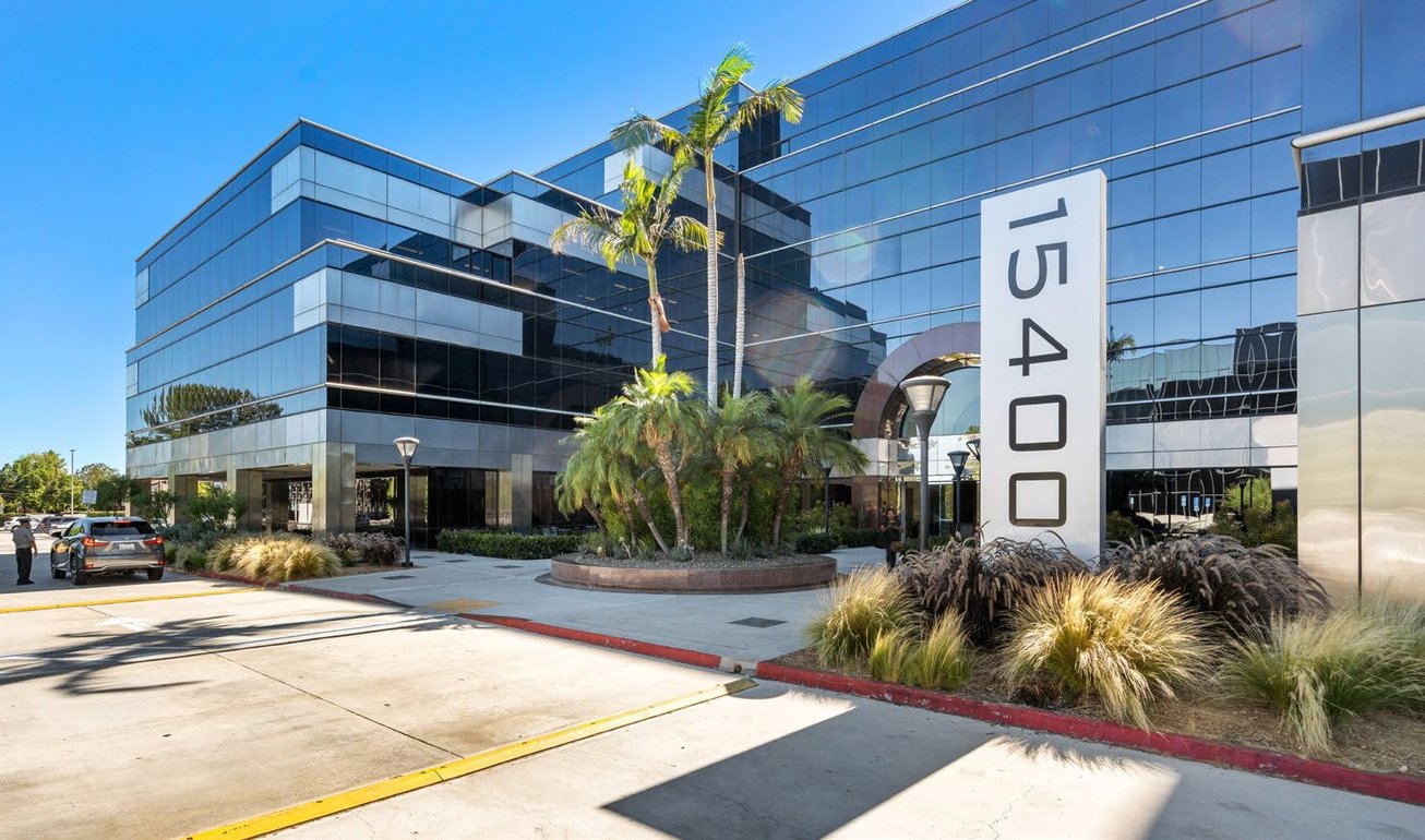 15400 Sherman Way Office