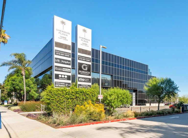 15400 Sherman Way Office photo 1