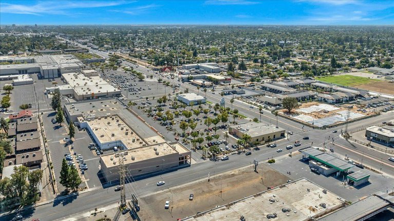 3720-3790 N. Blackstone Ave, Fresno, CA, For Lease, Image-12