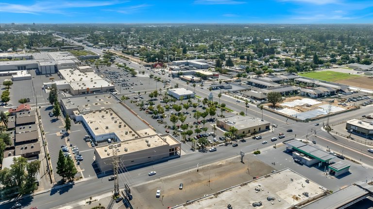 3720-3790 N. Blackstone Ave, Fresno, CA, For Lease, Image-6