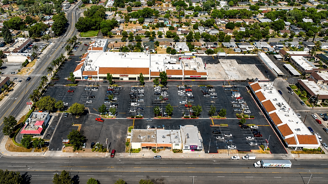 4000-4184 Sierra Way Retail