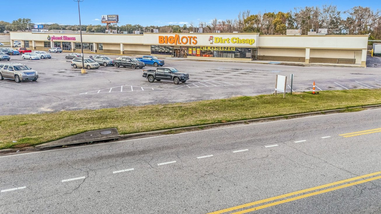 5363 U.S. 90 Retail