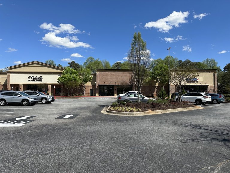 620 West Crossville Road, Roswell, GA, For Lease, Image-1