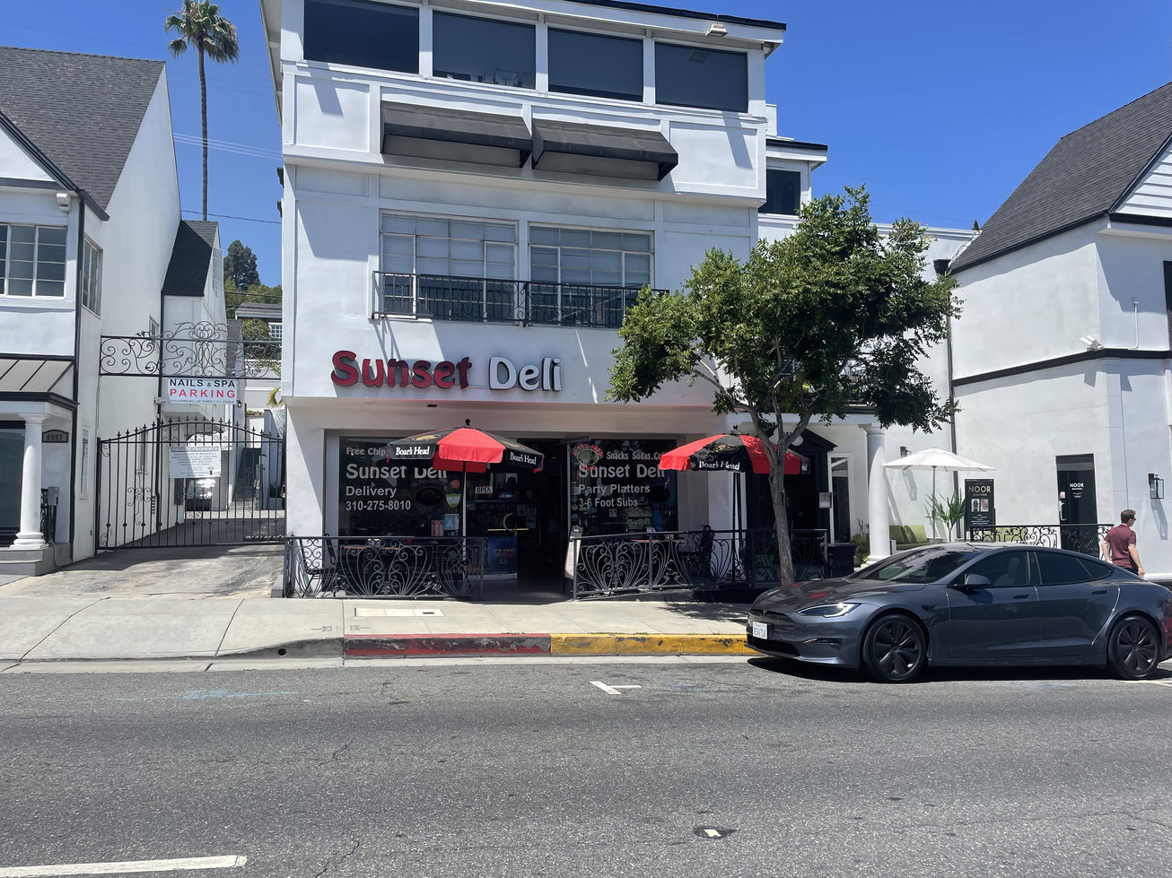 8961 Sunset Boulevard Retail