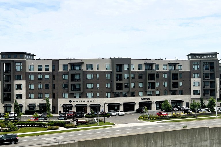 25090 Woodward Avenue, Royal Oak, MI, For Lease, Image-1