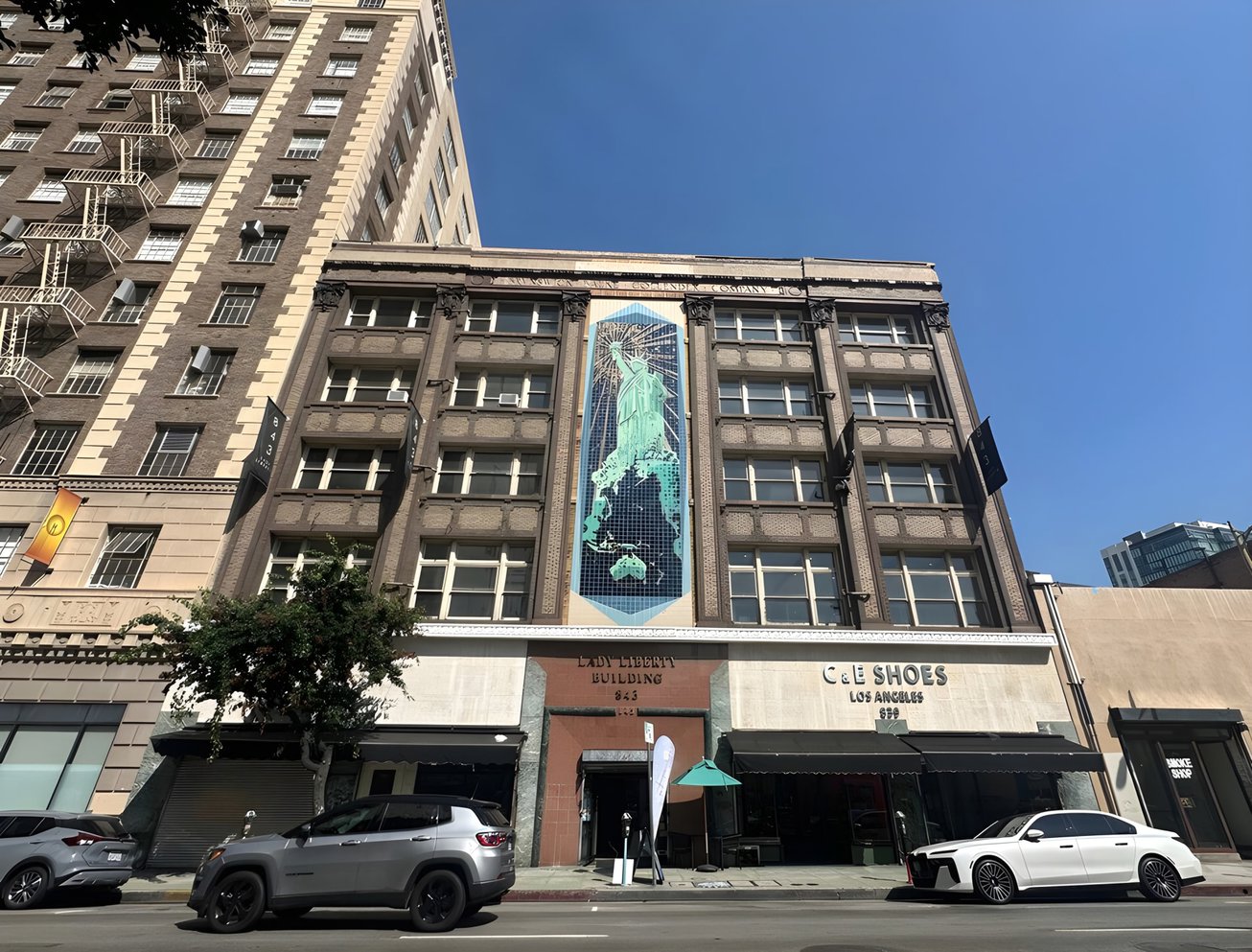 843 S Los Angeles Street Retail