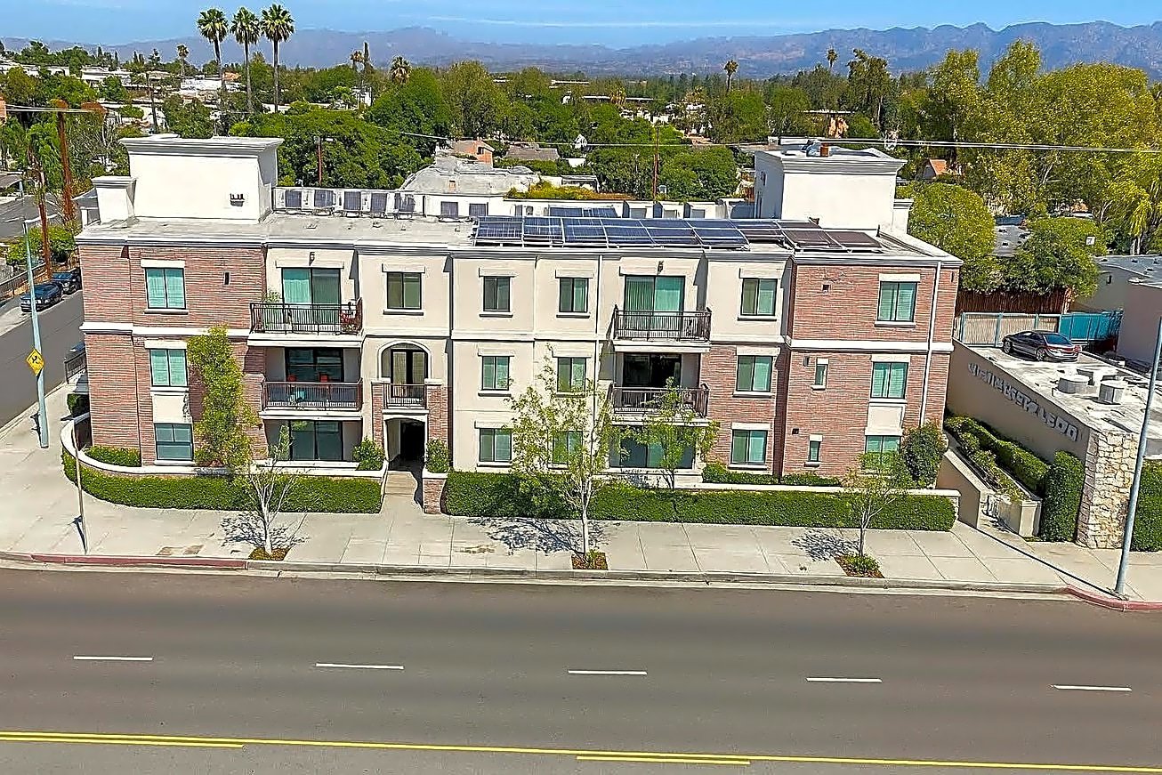 10455 West Magnolia Boulevard Multifamily