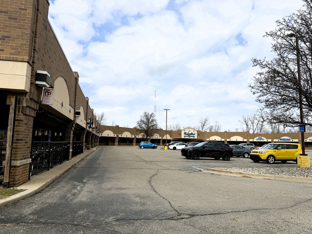 42140 Grand River Avenue Office