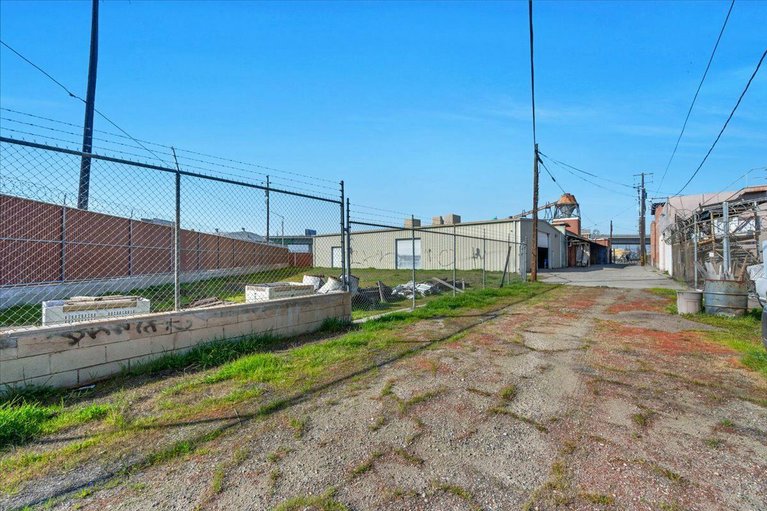 1820 Monterey St & 245 Broadway St, Fresno, CA, For Lease, Image-8