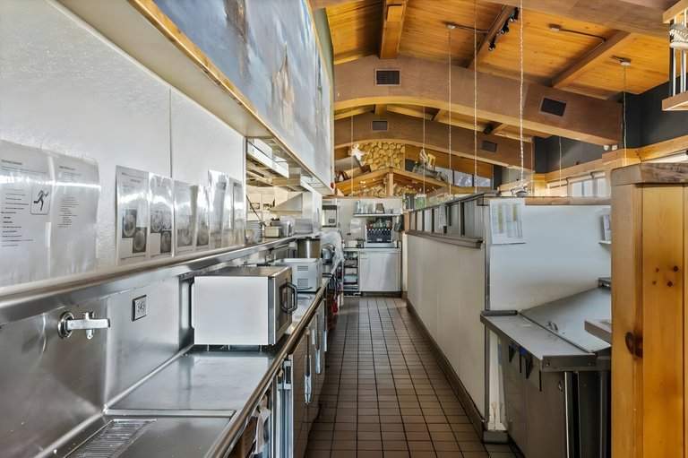 2673 Mount Vernon Ave, Bakersfield, CA, For Lease, Image-9