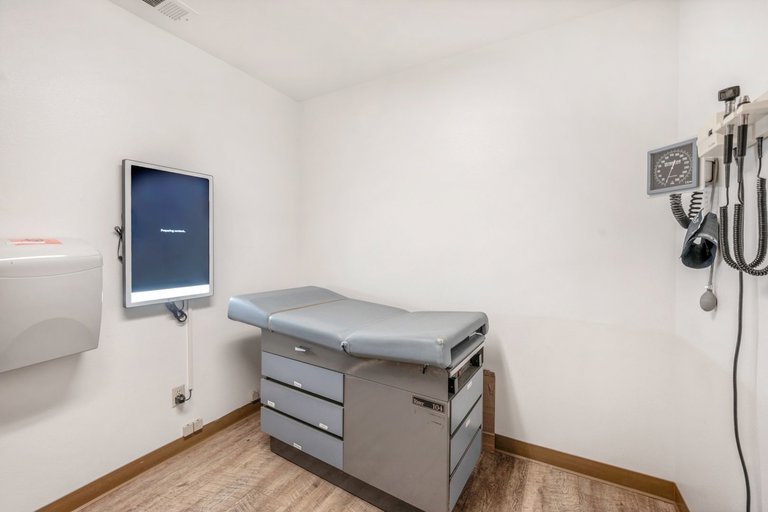 326 W Carob Ave, Reedley, CA, For Lease, Image-7
